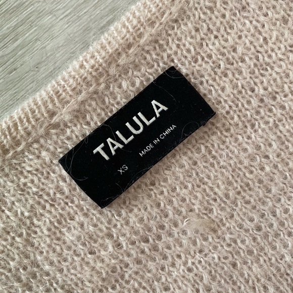 Talula beautiful warm sweater 🥰 - Picture 2 of 3